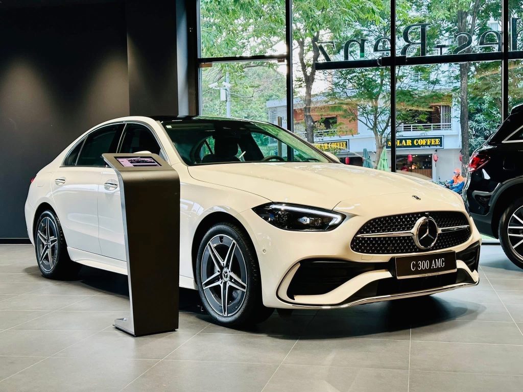 mercedes-C300-amg-2022-2023-2024-2025-2026-2027-noi-that-ngoai-that-mercedeshaxaco-com-vn