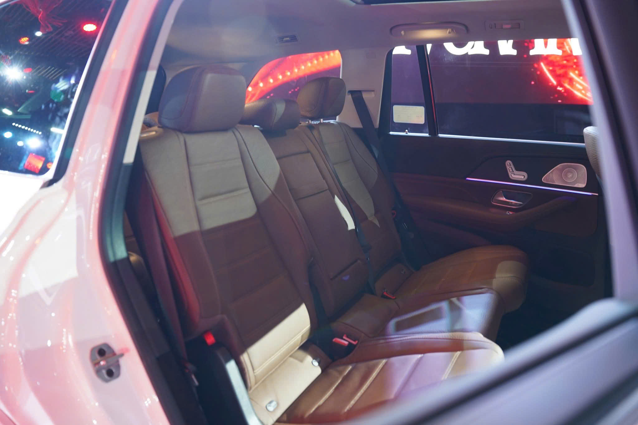 mercedes-benz-gls-450-4matic-noi-that-ngoai-that-2022-2023-2024-2025-2026-2027-mercedeshaxaco-com-vn